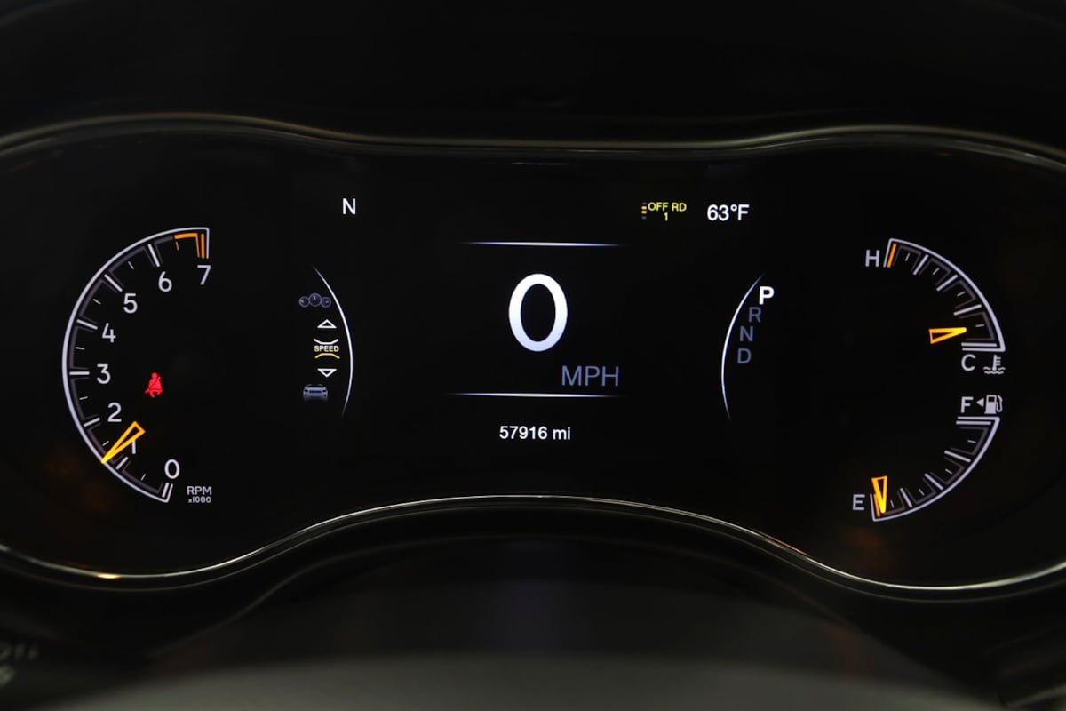 Used 2021 Jeep Grand Cherokee Overland AWD/4WD image 18