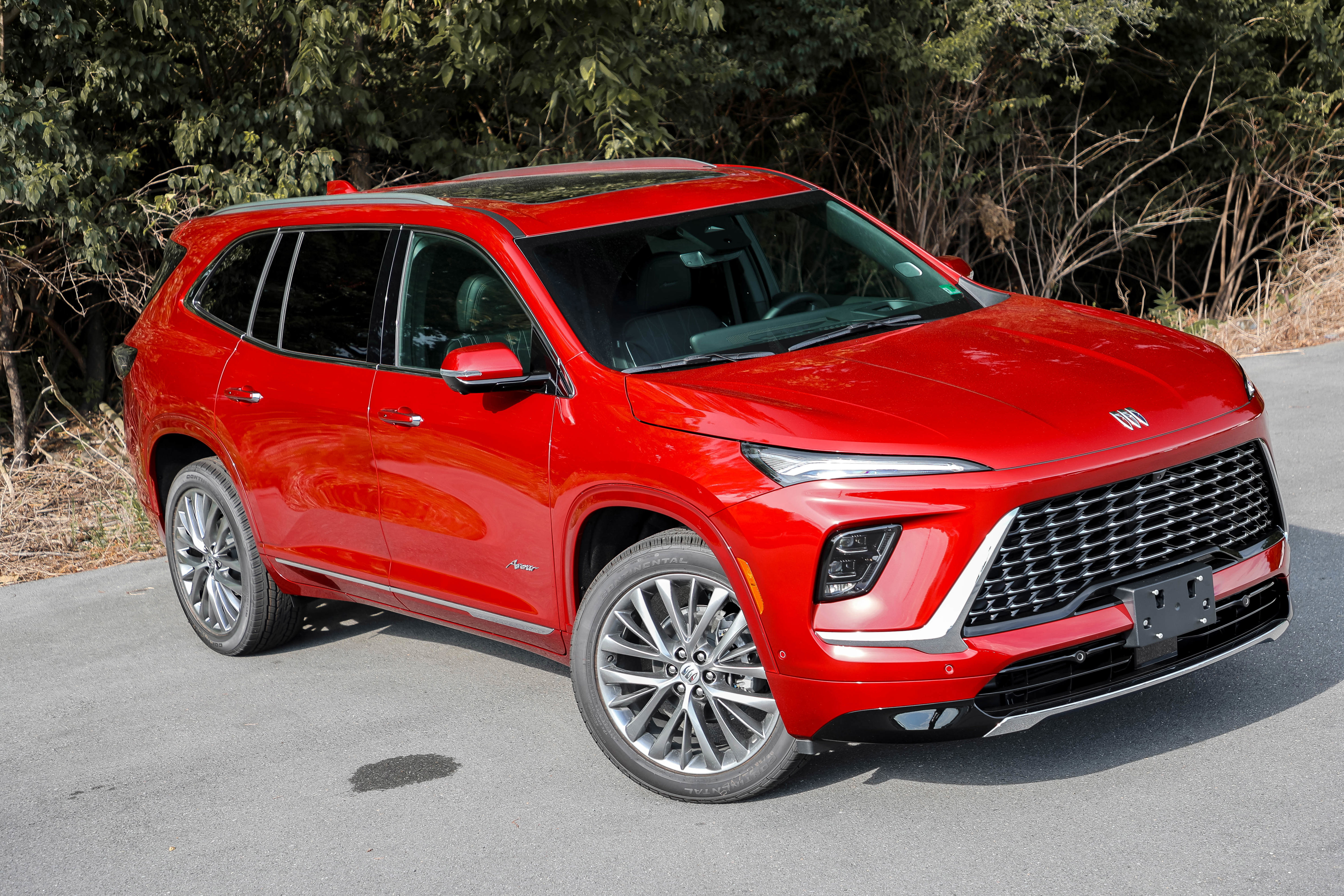 New 2025 Buick Enclave Avenir w/ Super Cruise Package image 2