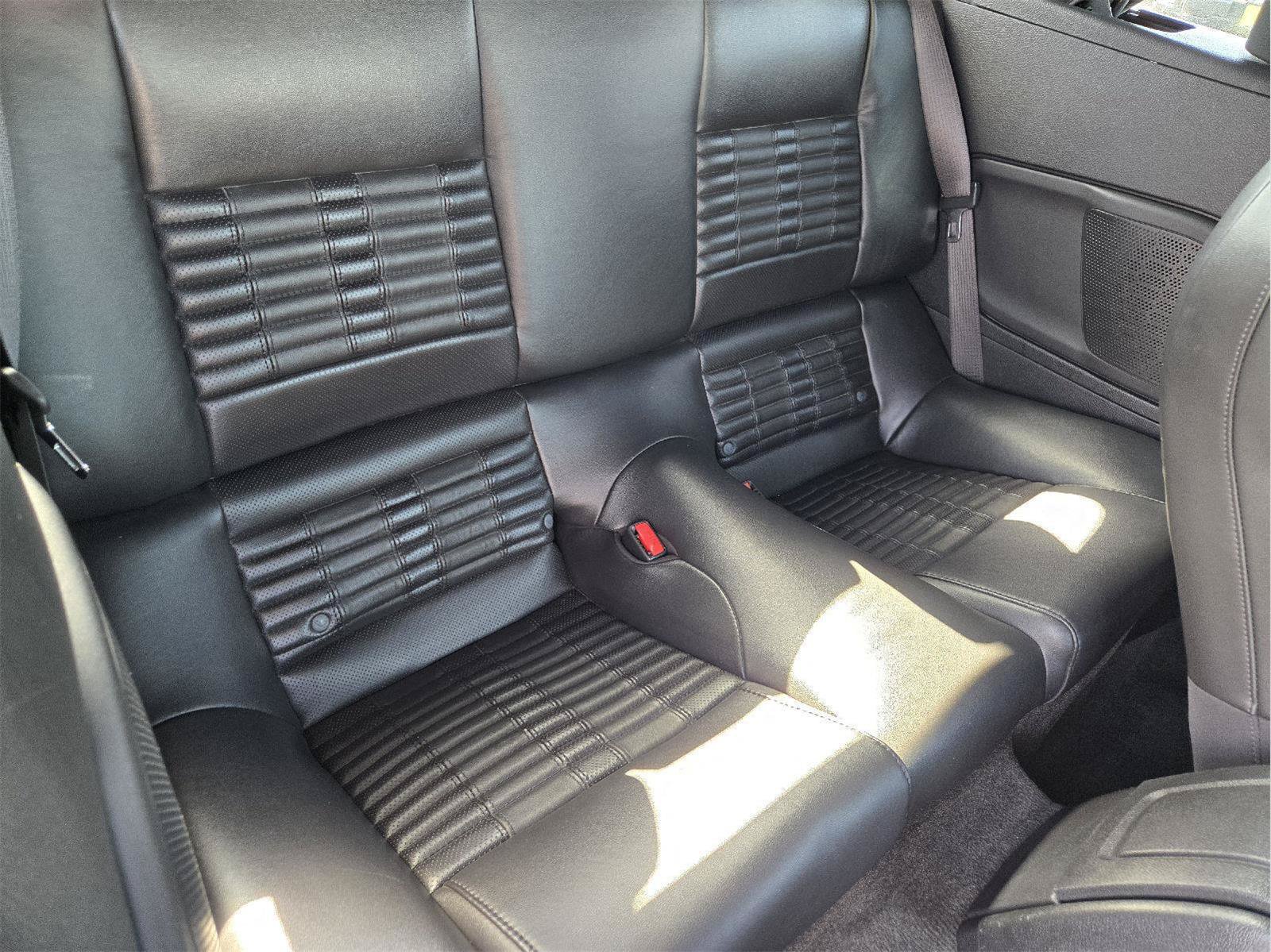 Used 2012 Ford Mustang Shelby GT500 w/ SVT Performance Pkg RWD image 30