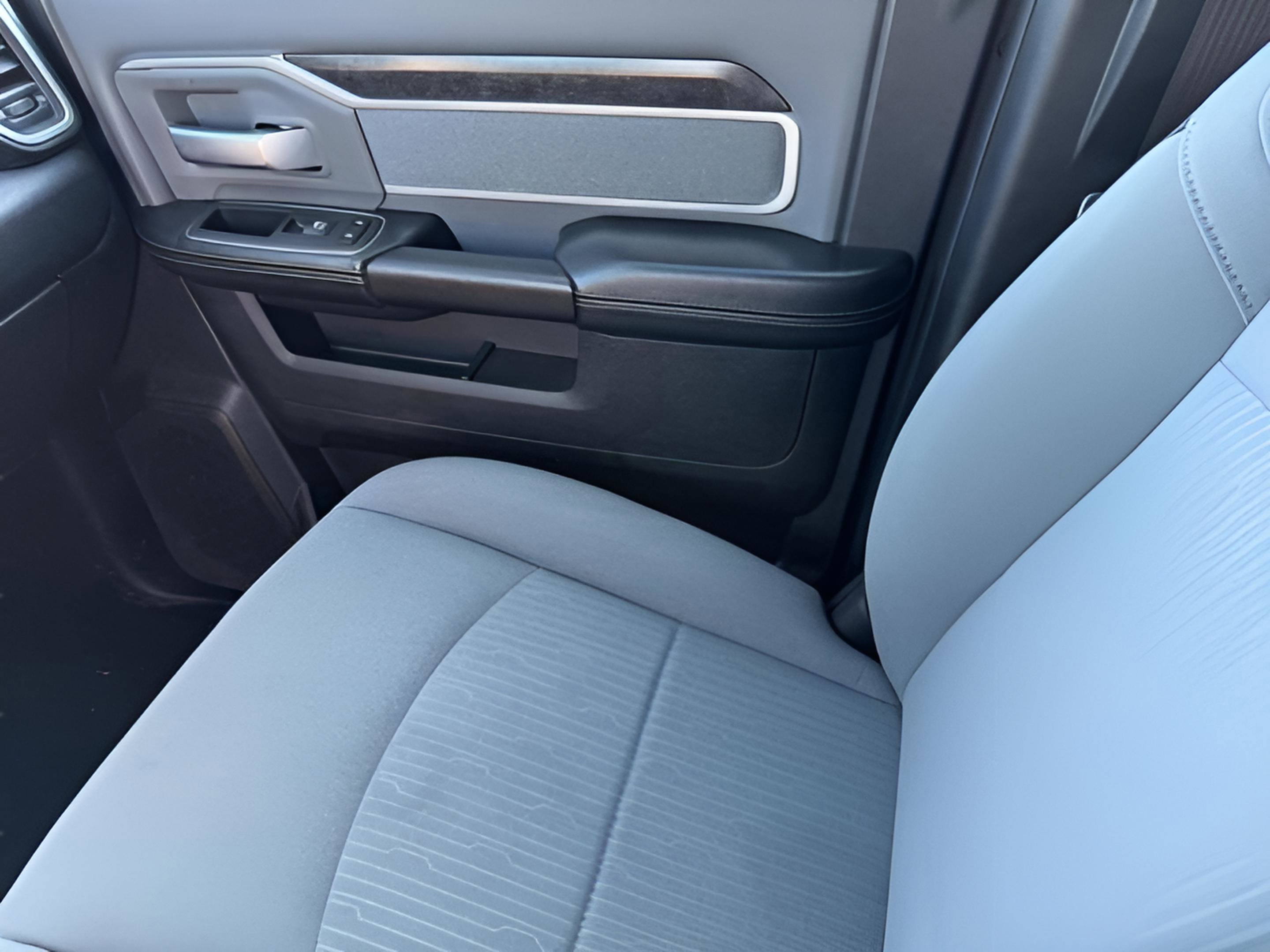 Certified 2023 RAM 3500 Big Horn image 27