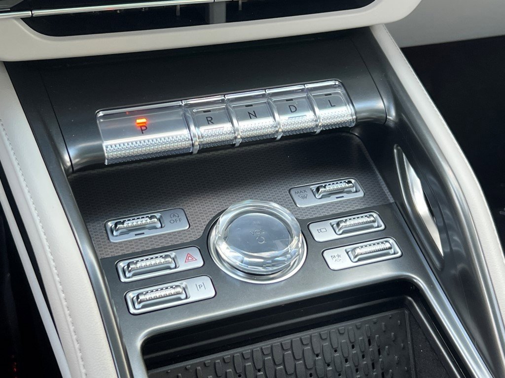 New 2026 Lincoln Nautilus Premier w/ Equipment Group 102A image 18