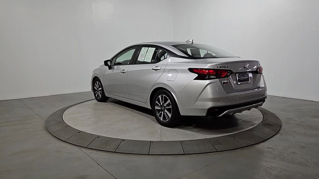 Certified 2020 Nissan Versa SV image 3