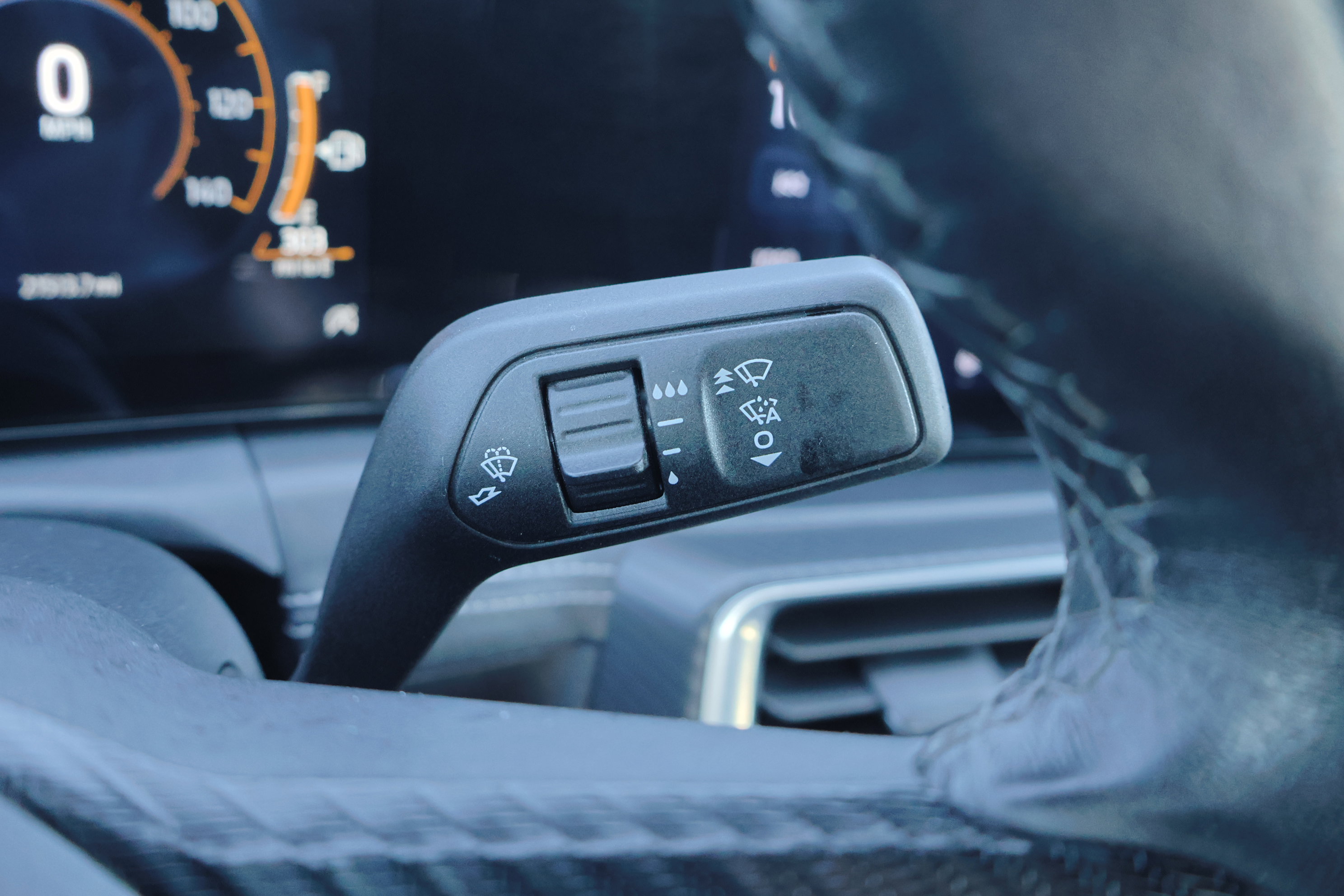 Used 2025 Ford Mustang Premium image 19