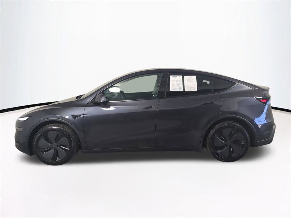 Used 2026 Tesla Model Y Long Range image 8
