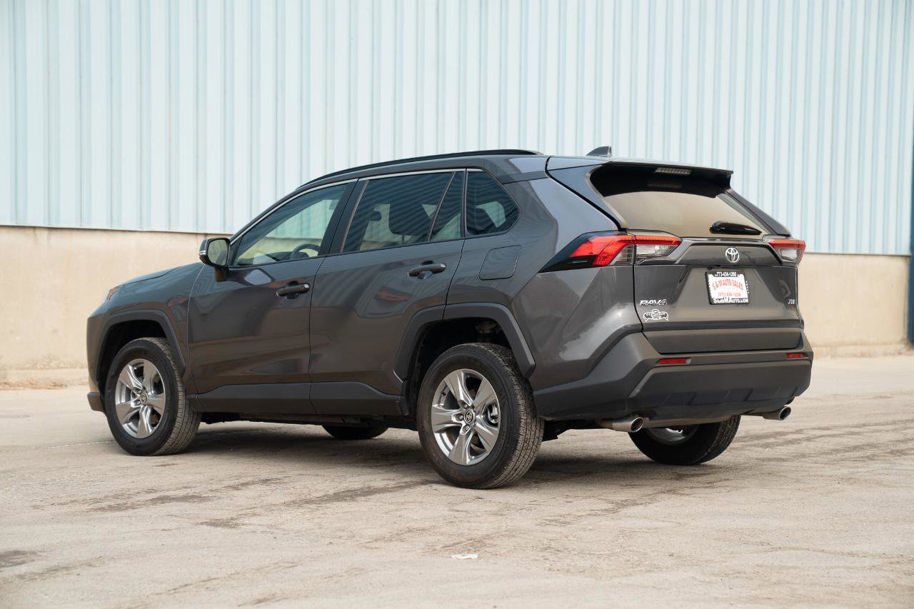 Used 2024 Toyota RAV4 XLE image 15