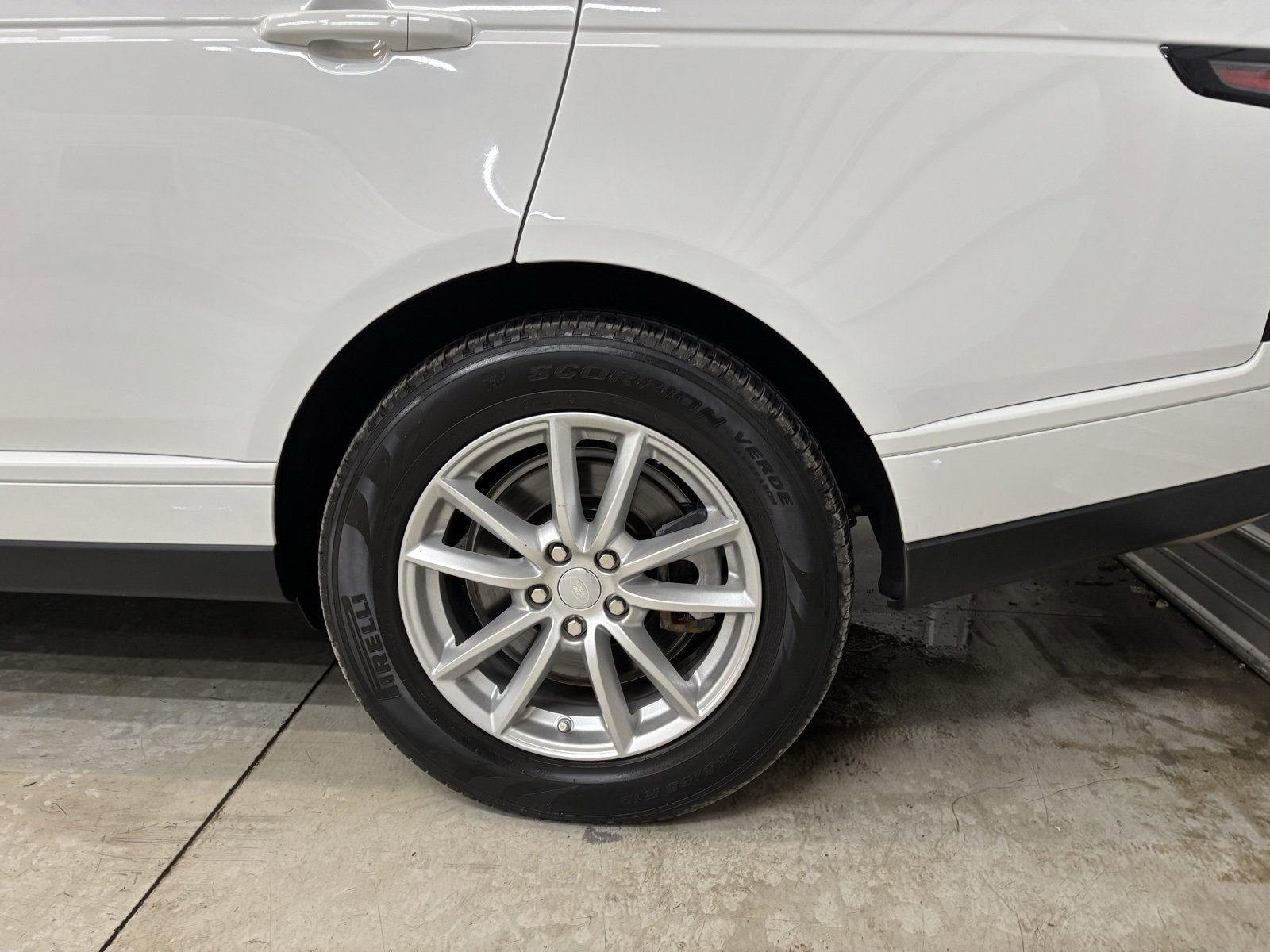 Used 2018 Land Rover Range Rover 3.0L V6 Supercharged image 6