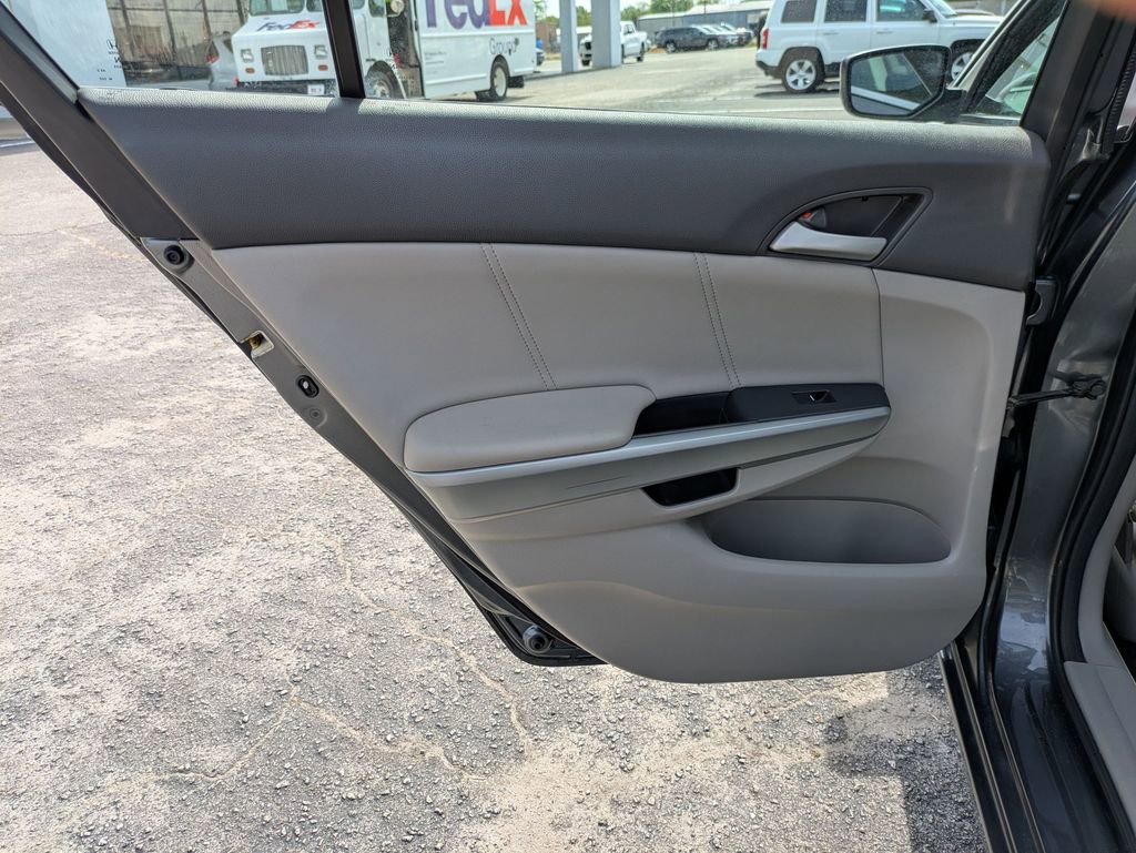 Used 2010 Honda Accord EX-L image 25