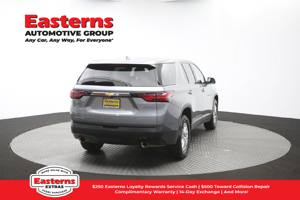 Used 2023 Chevrolet Traverse LS FWD image 39