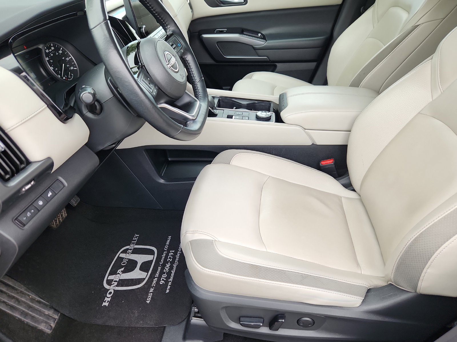 Used 2023 Nissan Pathfinder SL w/ Lighting Package (N92) AWD/4WD image 10
