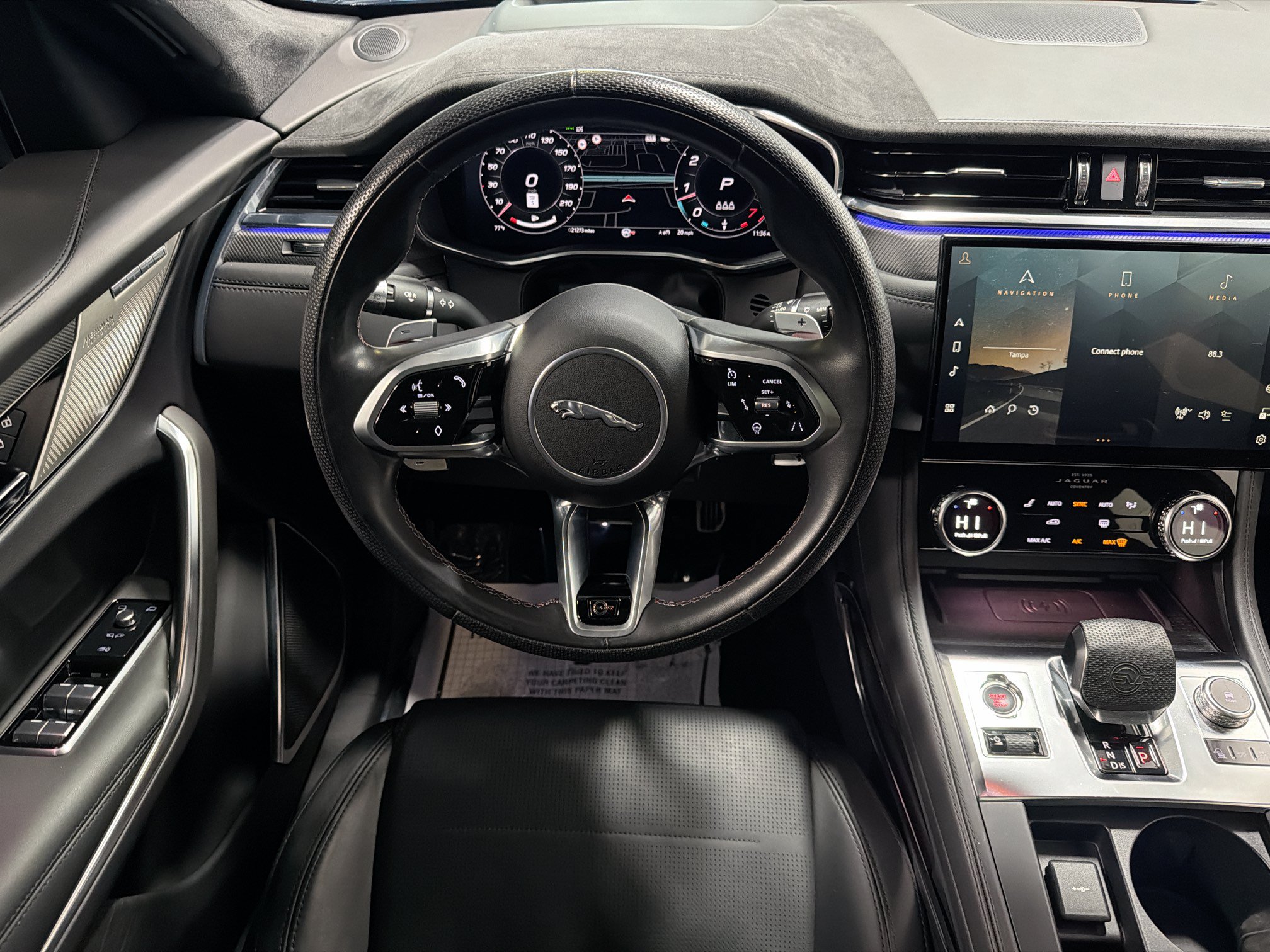 Used 2022 Jaguar F-PACE SVR AWD/4WD image 17