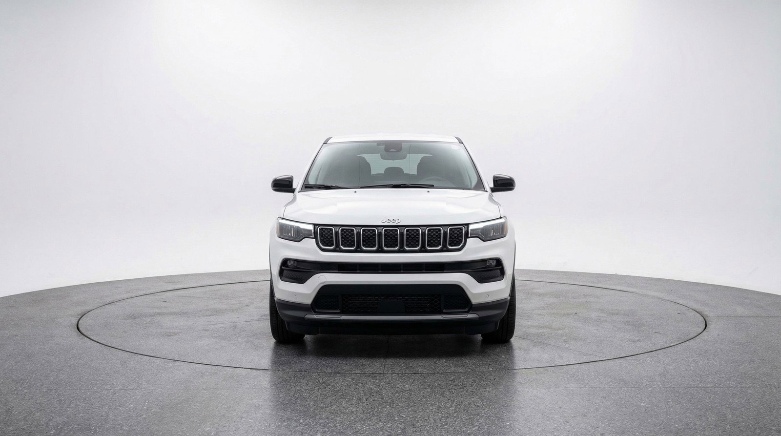 Used 2025 Jeep Compass Latitude AWD/4WD image 2