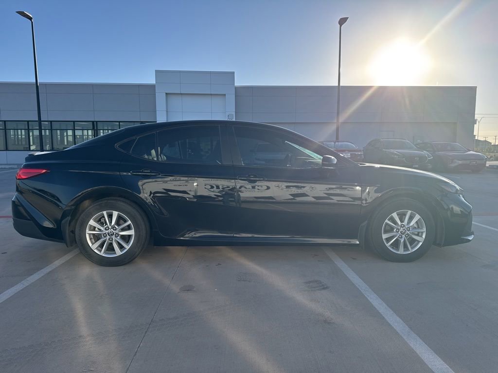 Used 2025 Toyota Camry LE image 6