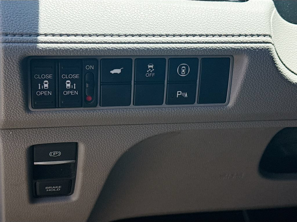 Used 2022 Honda Odyssey Touring image 11