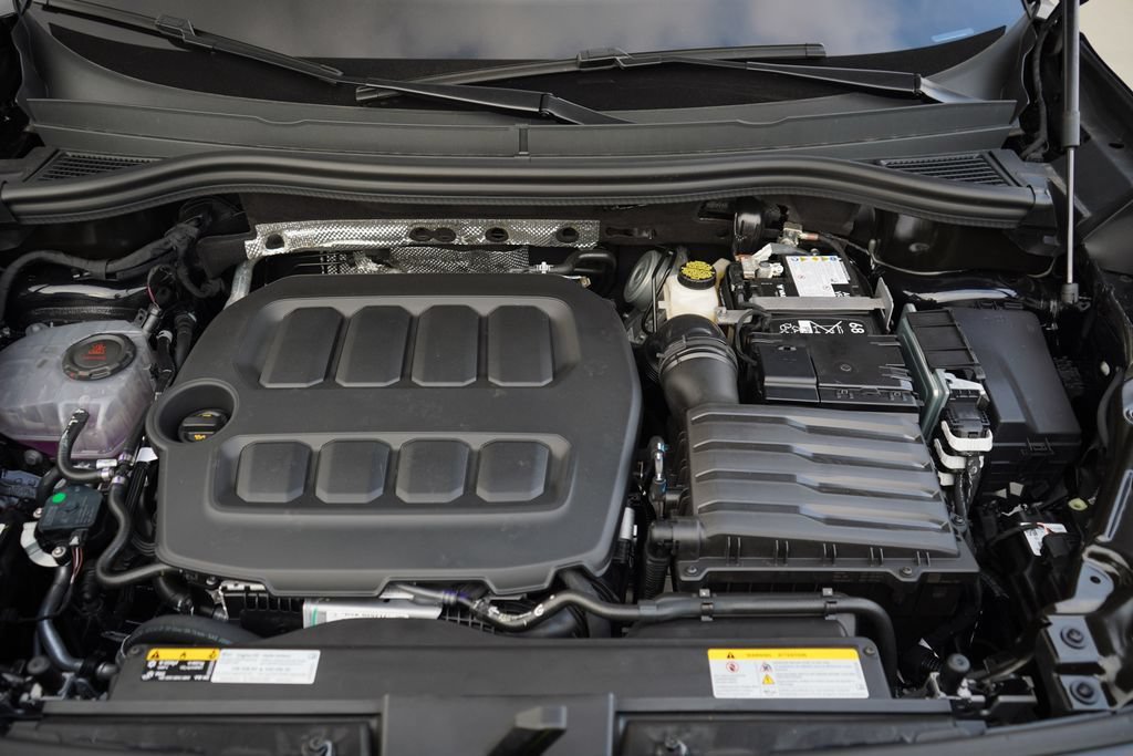 New 2026 Volkswagen Tiguan SEL R-Line AWD/4WD image 15