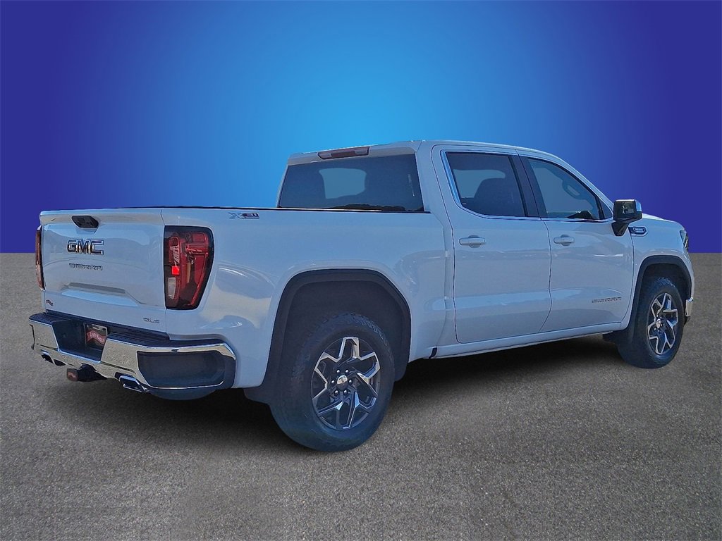 New 2026 GMC Sierra 1500 SLE image 3