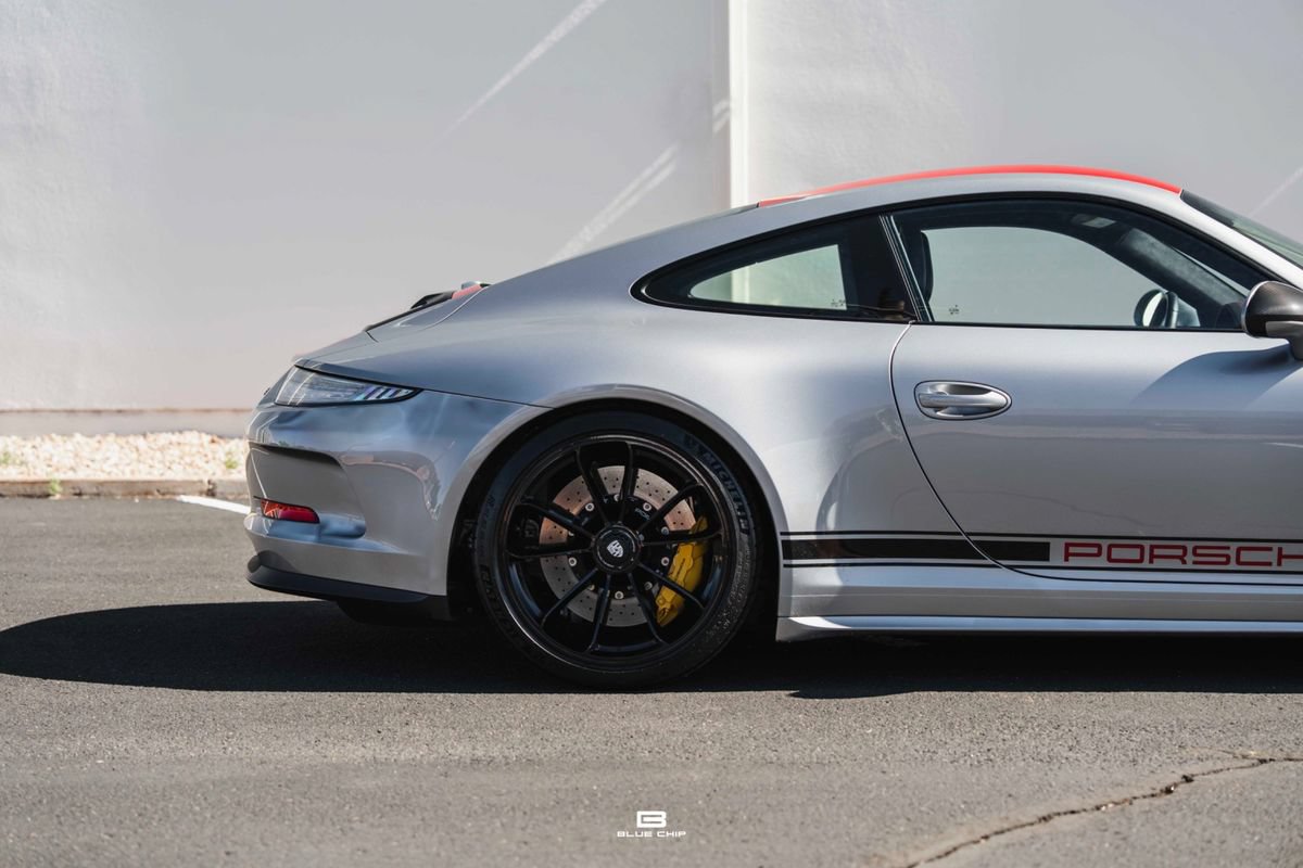 Used 2016 Porsche 911 R RWD image 4