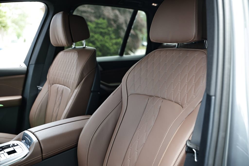 New 2026 BMW X5 xDrive50e w/ M Sport Package image 17