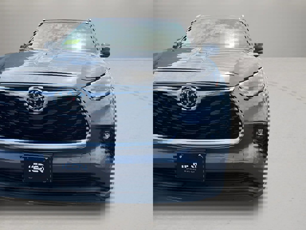 Used 2022 Toyota Highlander XLE image 27
