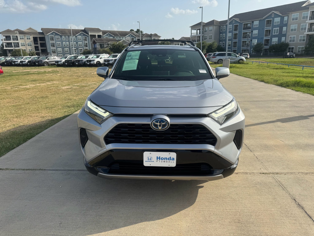 Used 2023 Toyota RAV4 SE w/ Convenience Package AWD/4WD image 3