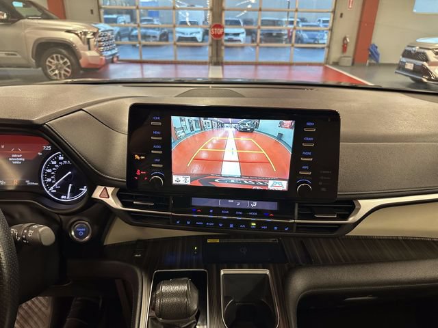 Certified 2023 Toyota Sienna Limited AWD/4WD image 21