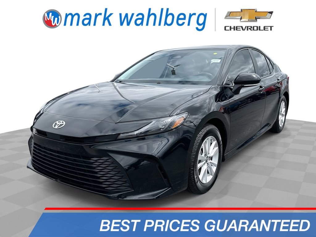 Used 2025 Toyota Camry LE FWD image 1