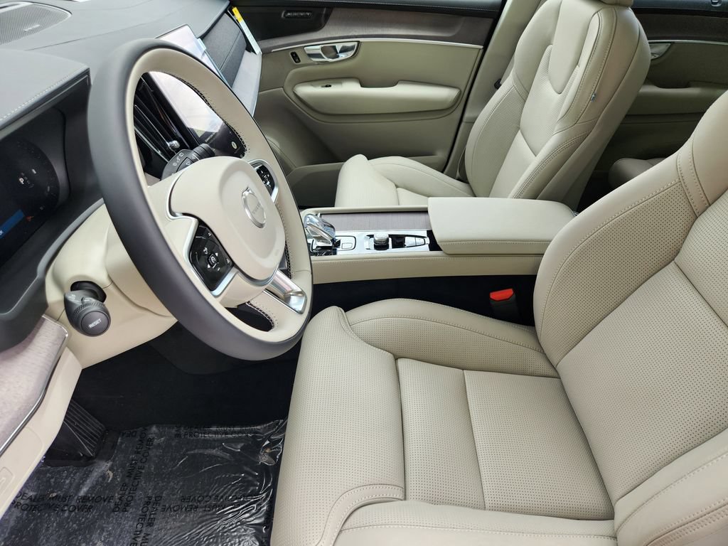 New 2026 Volvo XC90 B6 Ultra w/ Protection Package AWD/4WD image 4