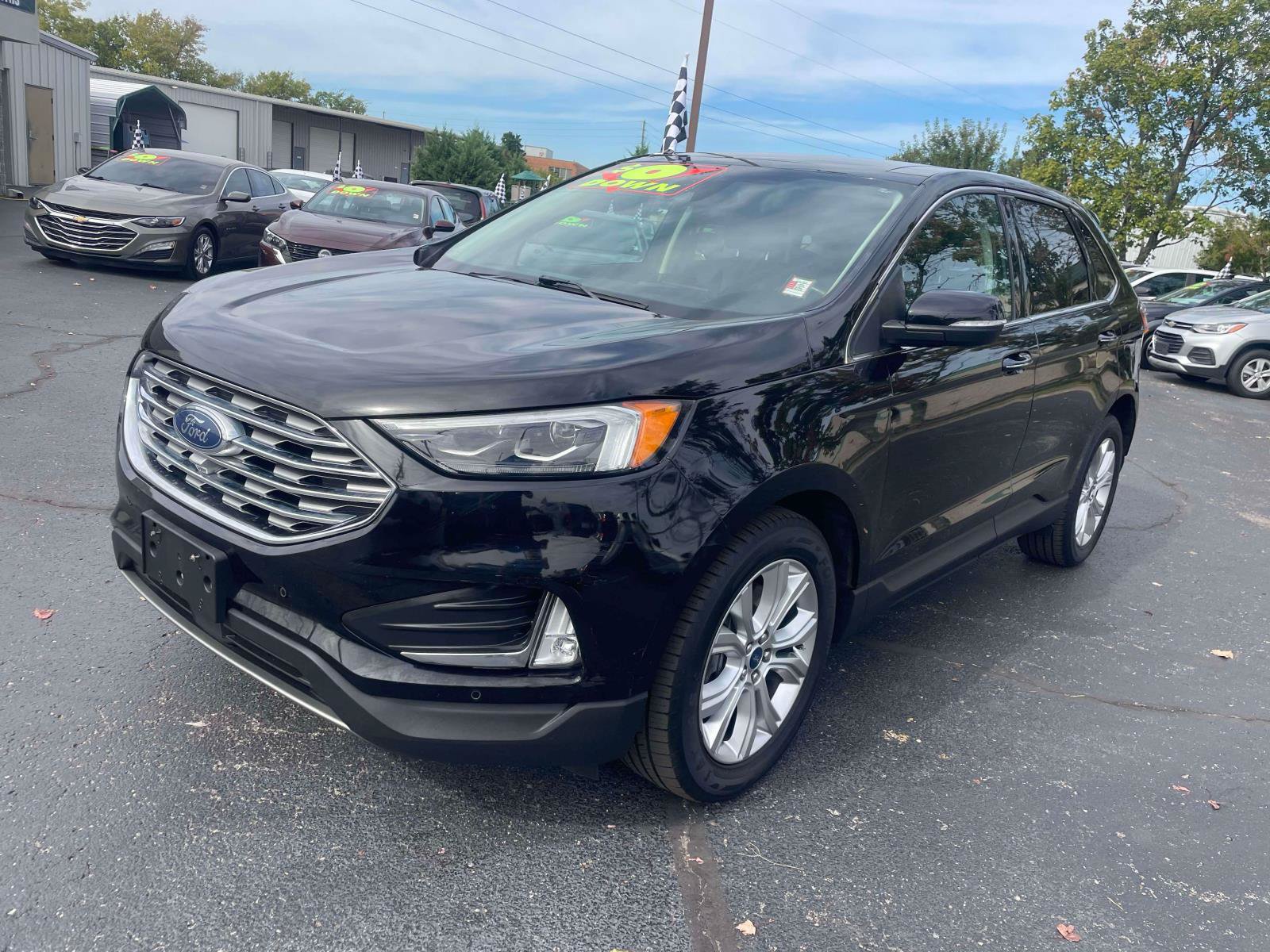 Used 2022 Ford Edge Titanium w/ Equipment Group 301A AWD/4WD image 3