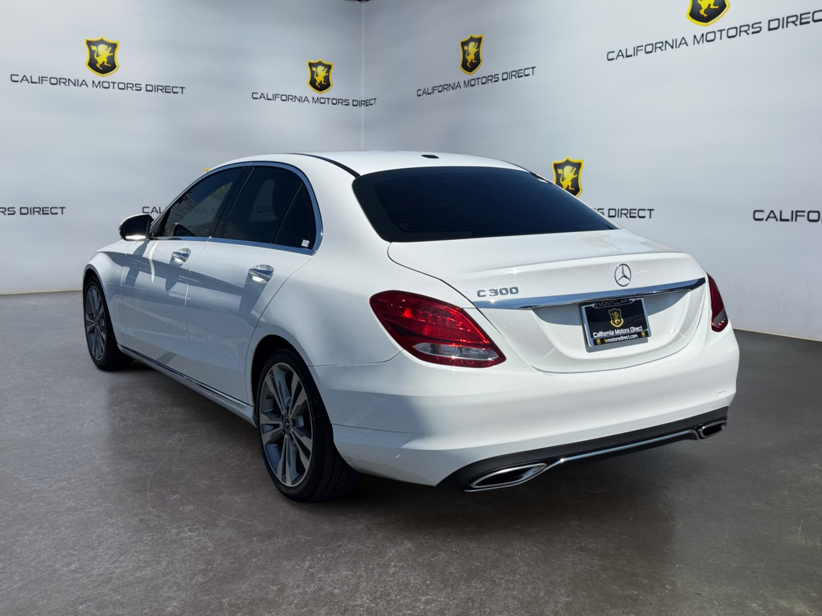 Used 2018 Mercedes-Benz C 300 Sedan image 3