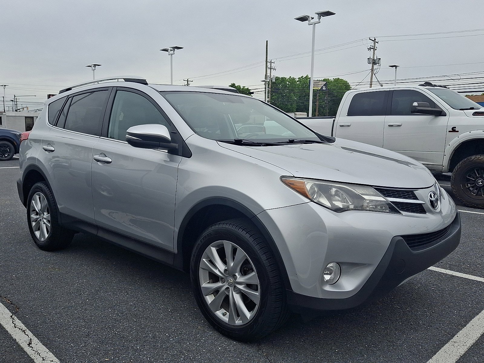 Used 2014 Toyota RAV4 Limited FWD image 3