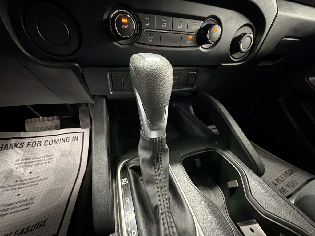 Used 2022 Nissan Frontier S RWD image 15