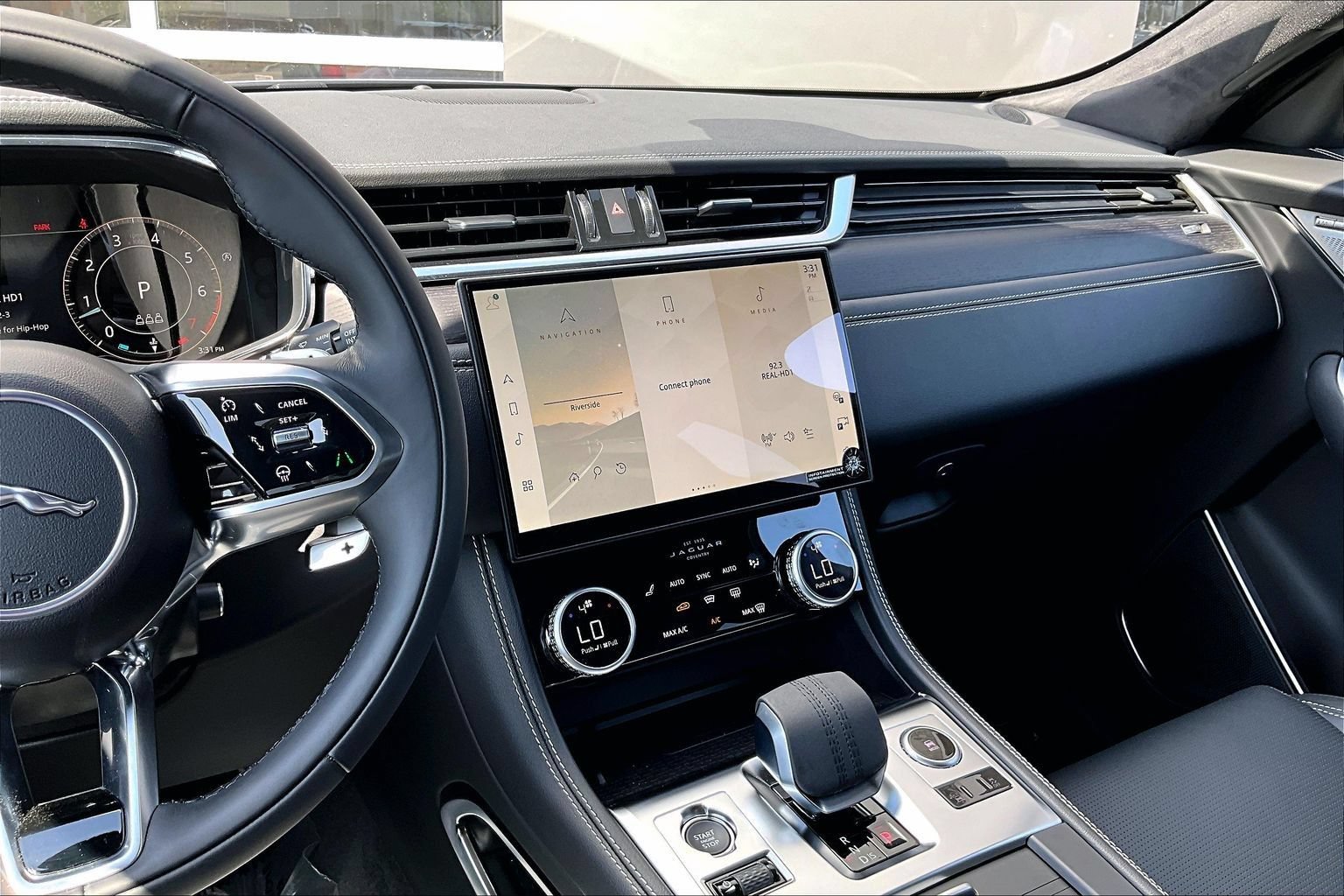 New 2026 Jaguar F-PACE R-Dynamic S AWD/4WD image 7
