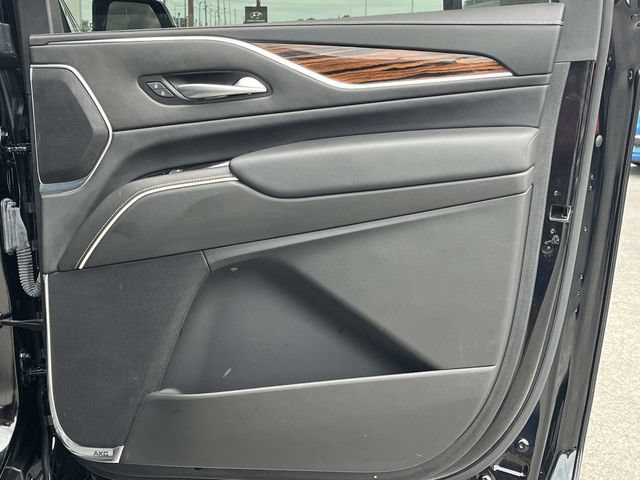 Used 2024 Cadillac Escalade ESV Premium Luxury AWD/4WD image 26