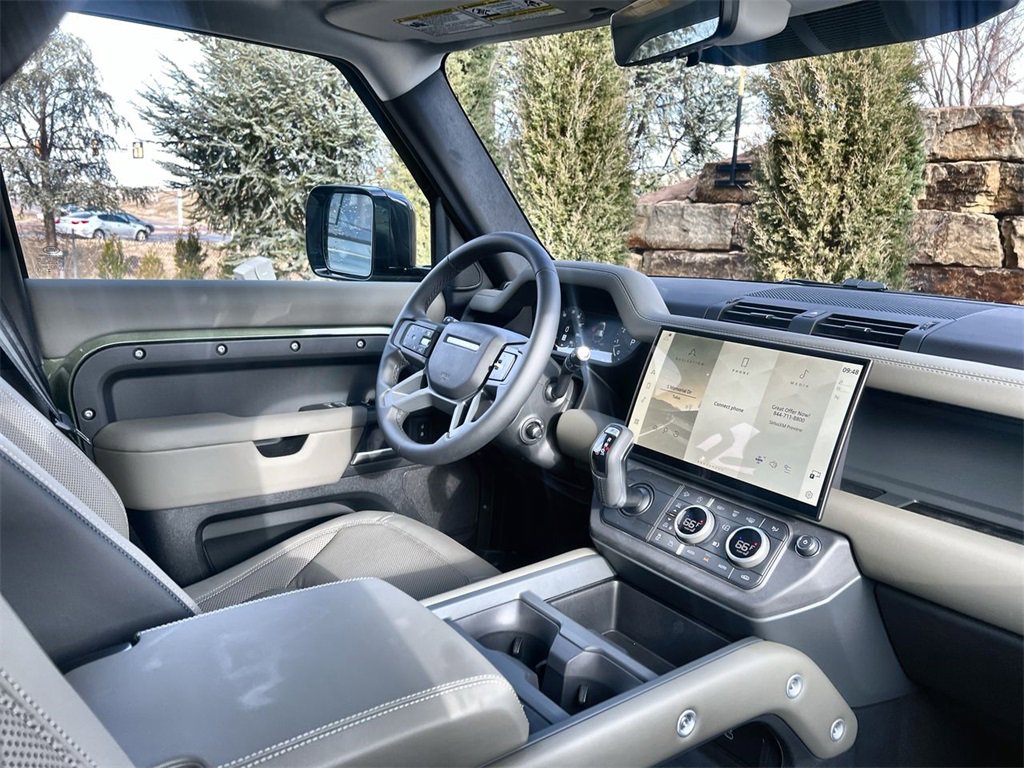 Used 2026 Land Rover Defender 110 S image 14