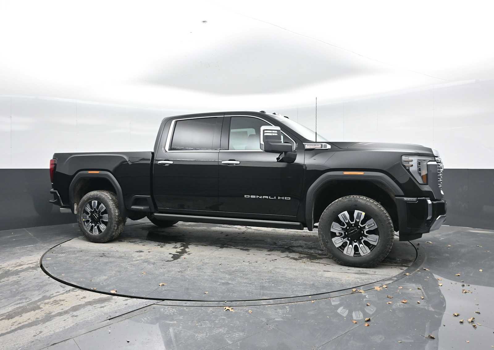 Used 2026 GMC Sierra 2500 Denali w/ Denali Reserve Package AWD/4WD image 9