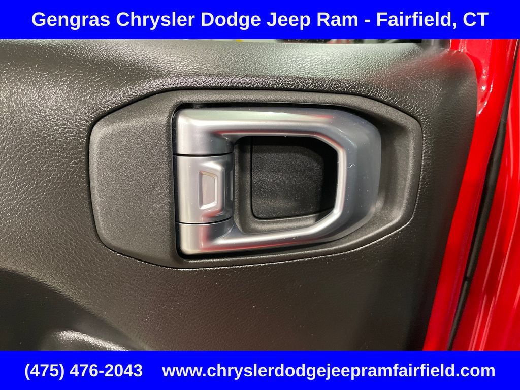 Used 2024 Jeep Wrangler Unlimited w/ Convenience Group AWD/4WD image 27