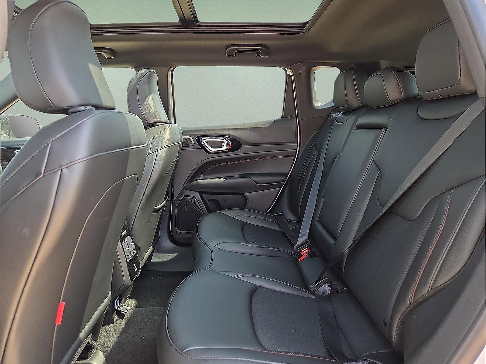 New 2026 Jeep Compass Trailhawk AWD/4WD image 10