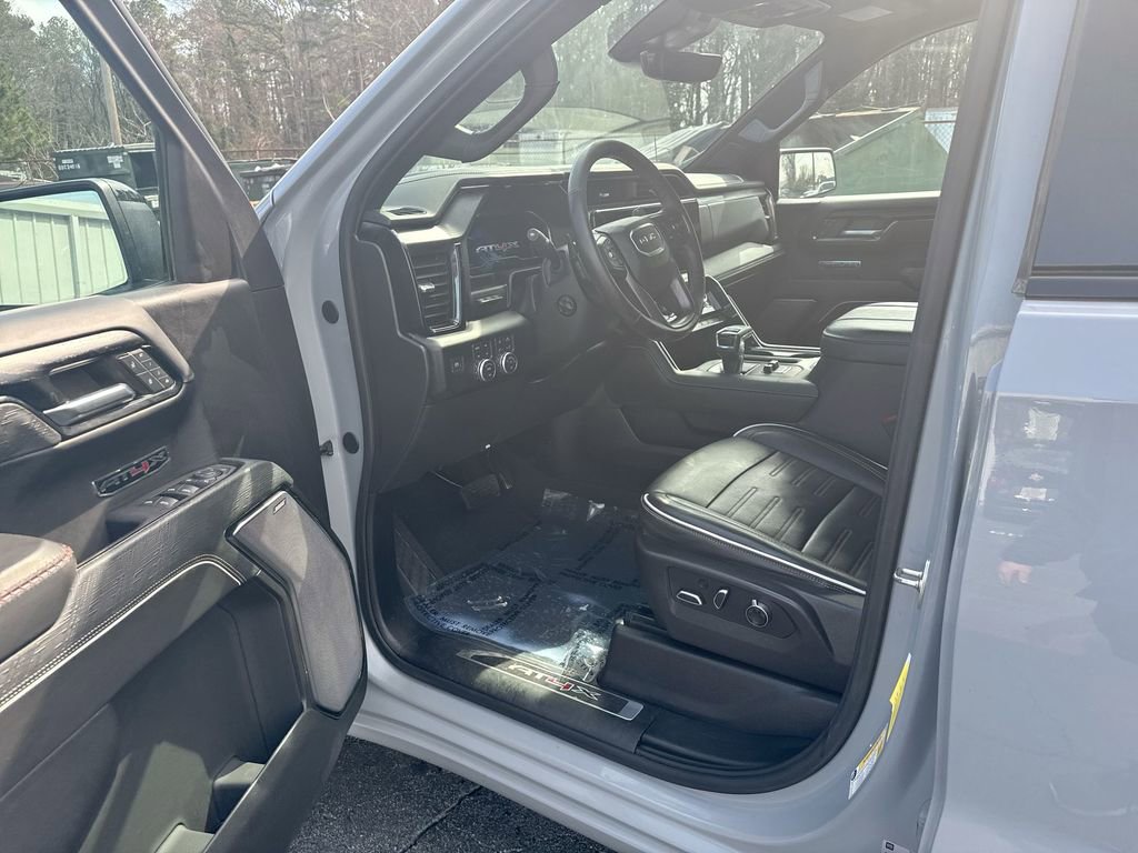 Used 2024 GMC Sierra 1500 AT4X image 13