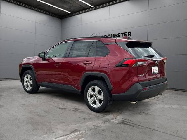 Certified 2019 Toyota RAV4 LE w/ Carpet Mat Package AWD/4WD image 33