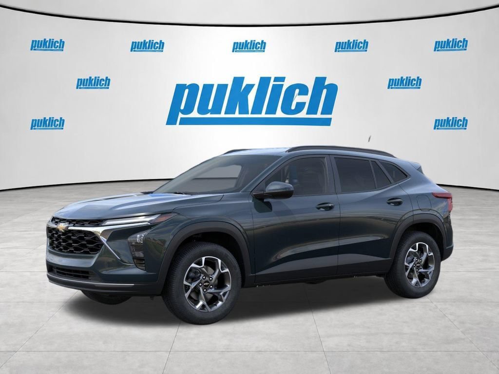 New 2026 Chevrolet Trax LT w/ Driver Confidence Package FWD image 2