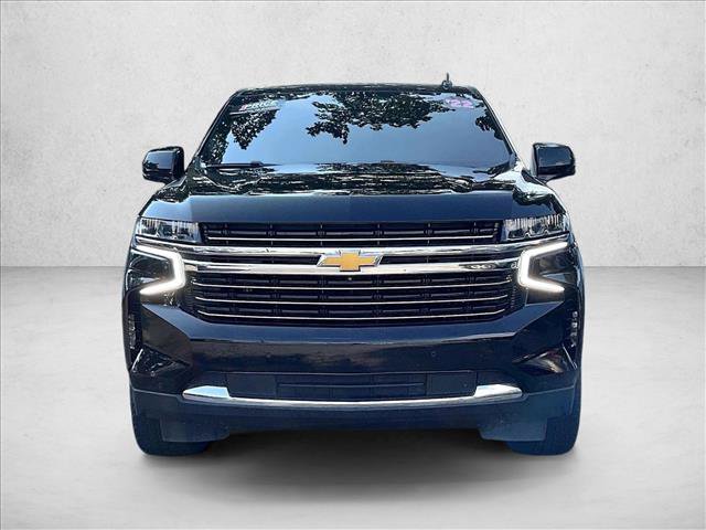 Used 2022 Chevrolet Suburban LT w/ Luxury Package AWD/4WD image 3