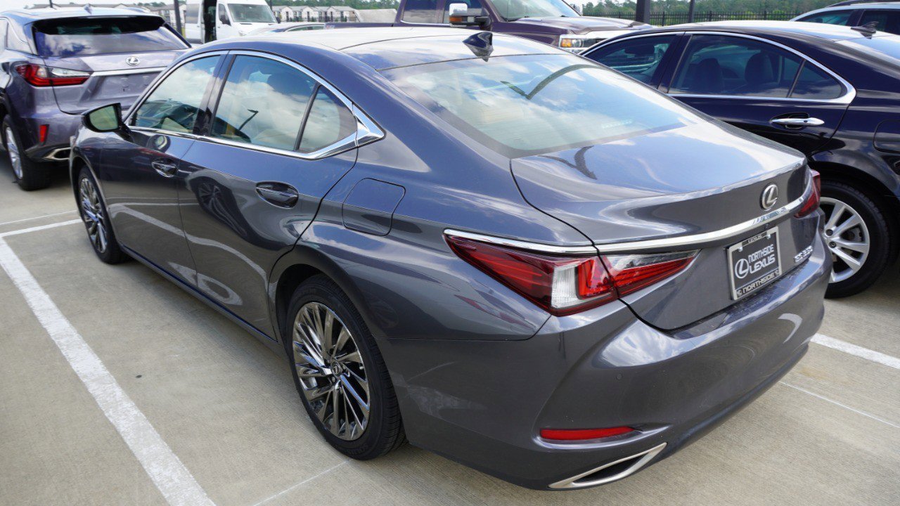 Certified 2024 Lexus ES 350 w/ Technology Package image 6