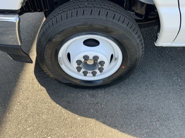 New 2026 Ford E-350 and Econoline 350 Super Duty w/ Driver's Safety Package image 21