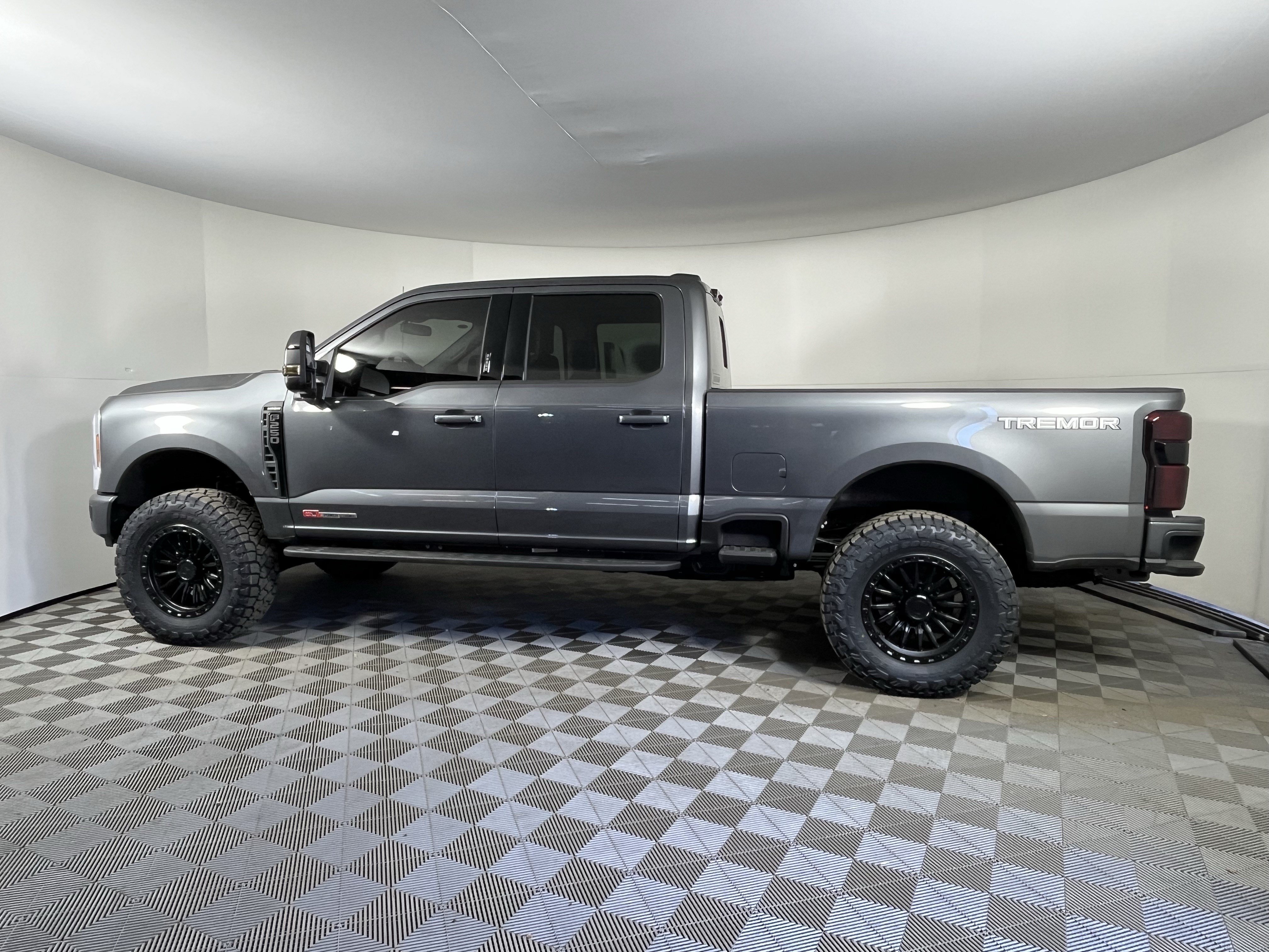 New 2026 Ford F250 Lariat w/ Tremor Off-Road Package AWD/4WD image 2