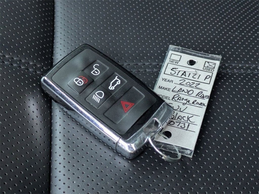 Used 2022 Land Rover Range Rover Sport HST image 36