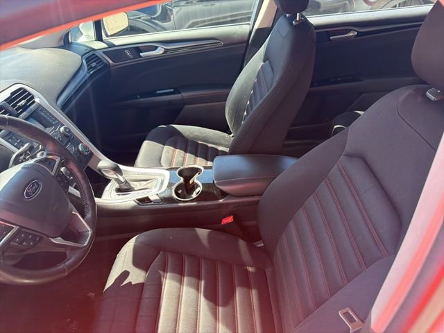 Used 2016 Ford Fusion SE AWD/4WD image 12