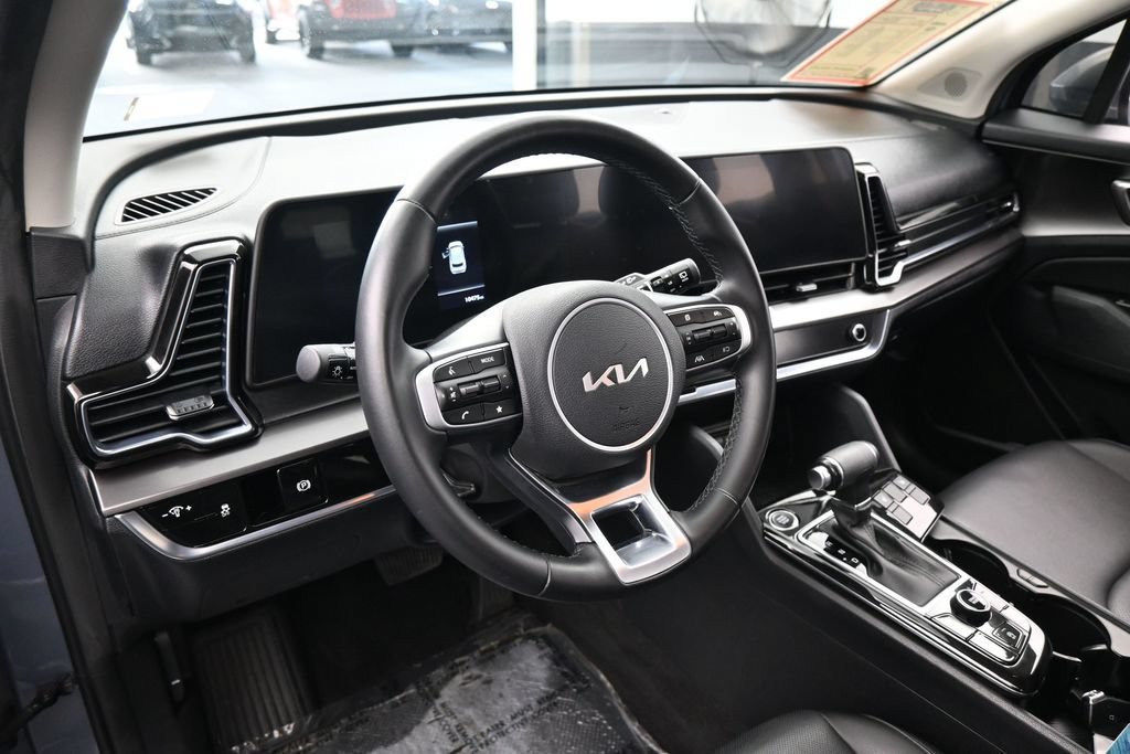 Used 2023 Kia Sportage EX FWD image 11