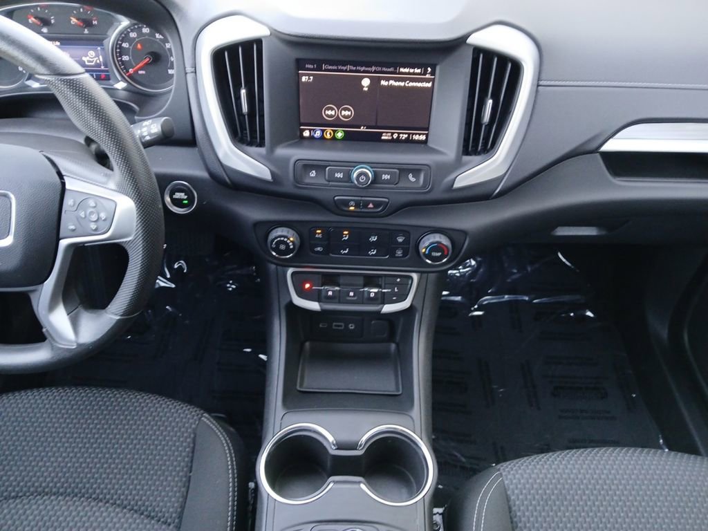 Used 2022 GMC Terrain SLE FWD image 3