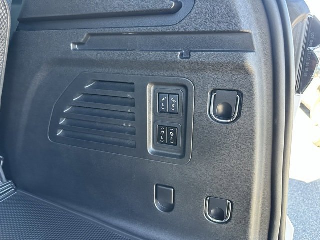 Used 2024 Chevrolet Traverse RS w/ LPO, Floor Liner Package image 21