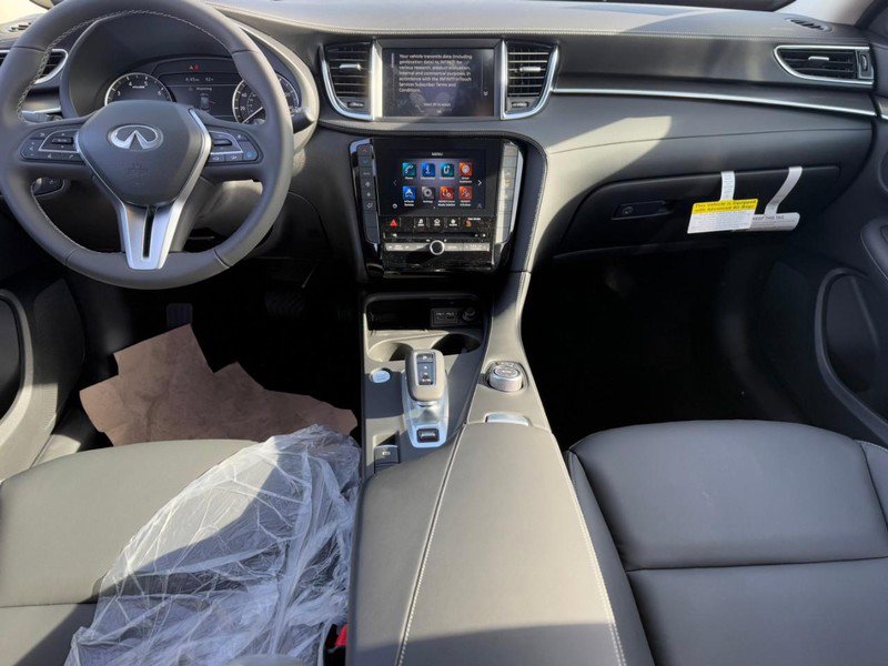 New 2025 INFINITI QX50 Pure image 7