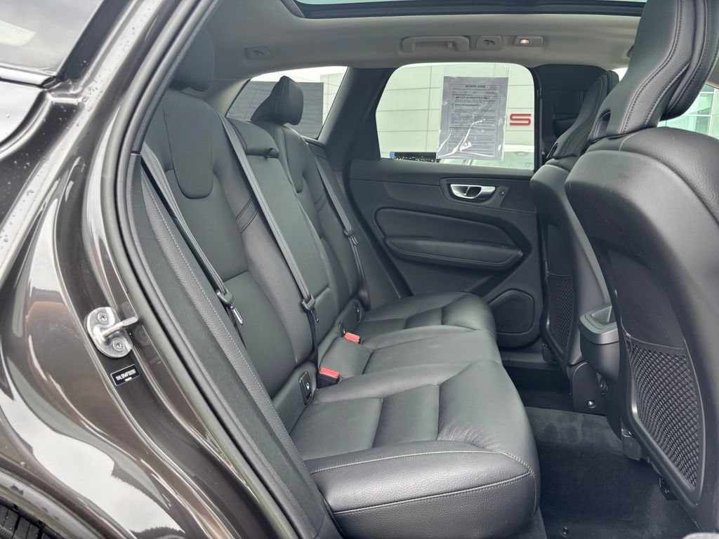 Used 2023 Volvo XC60 B5 Plus w/ Climate Package AWD/4WD image 25